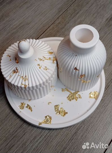 Набор изделий из гипса