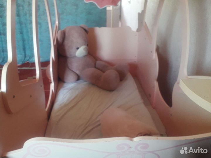 Детская кровать карета