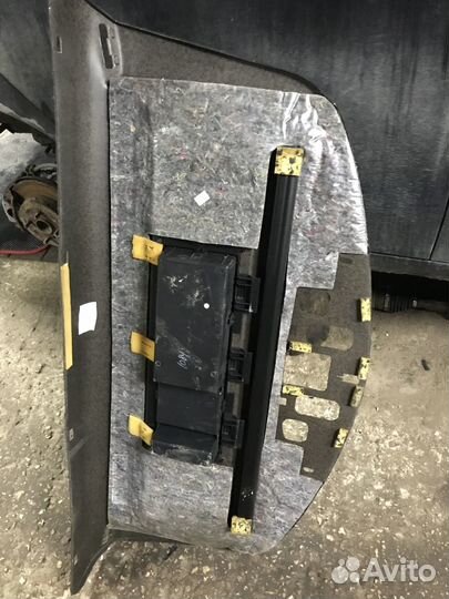 Задняя полка Renault Megane 2