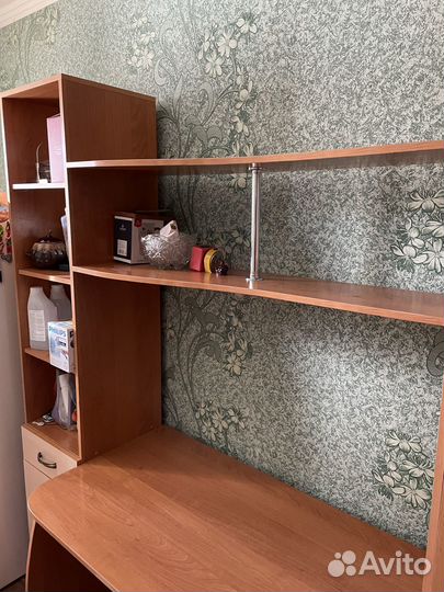 Письменный стол стеллаж