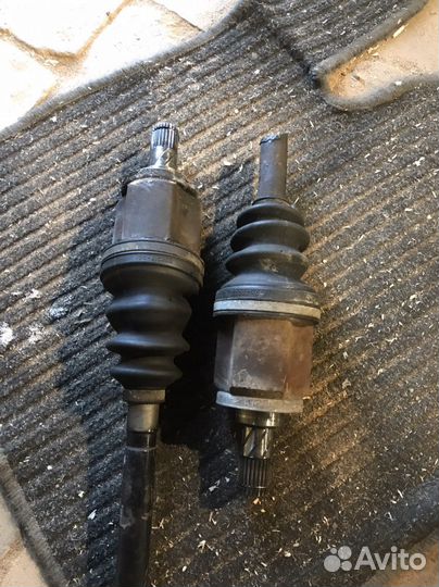 Внутренняя граната Нисан Альмера Н16 1.5 qg15de