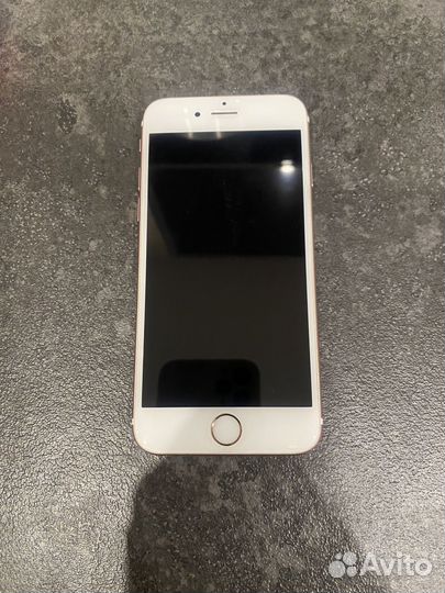Телефон iPhone 6s