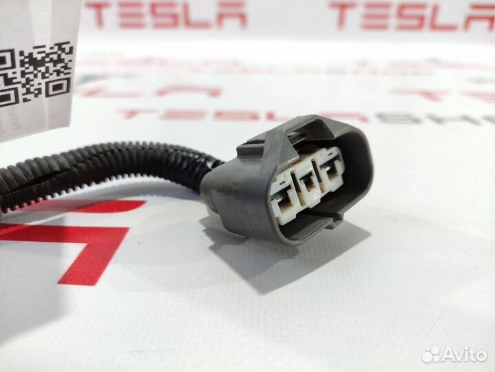 Разъем (фишка) проводки Tesla Model S 2015