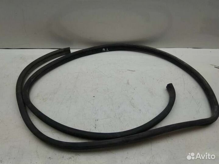 Уплотнитель проема двери передний левый kia rio 3