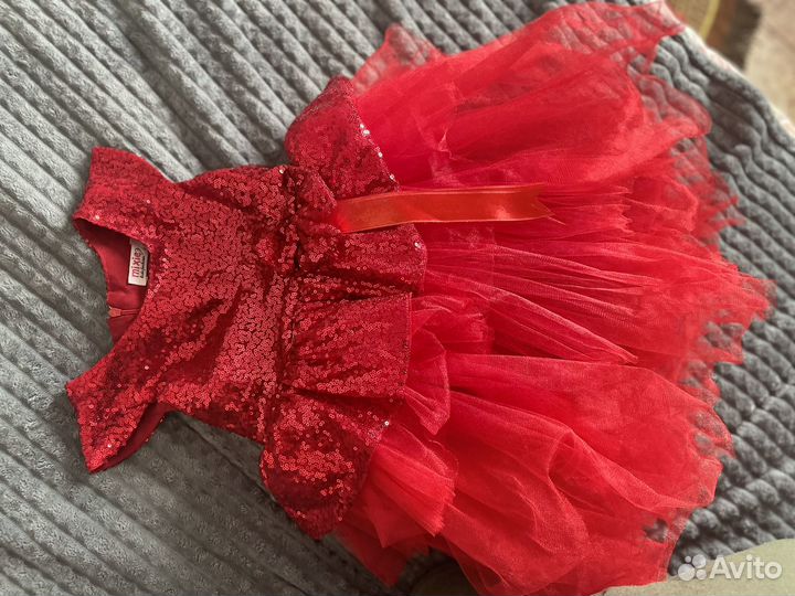 Нарядное платье для девочки 116 122 красное