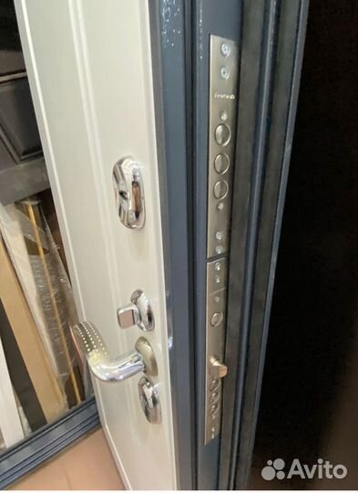Дверь входная с терморазрывом