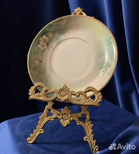 Латунная подставка для тарелок