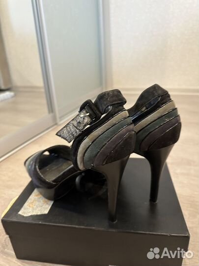 Босоножки женские 41 размер на каблуке