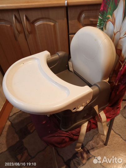 Стульчик для кормления