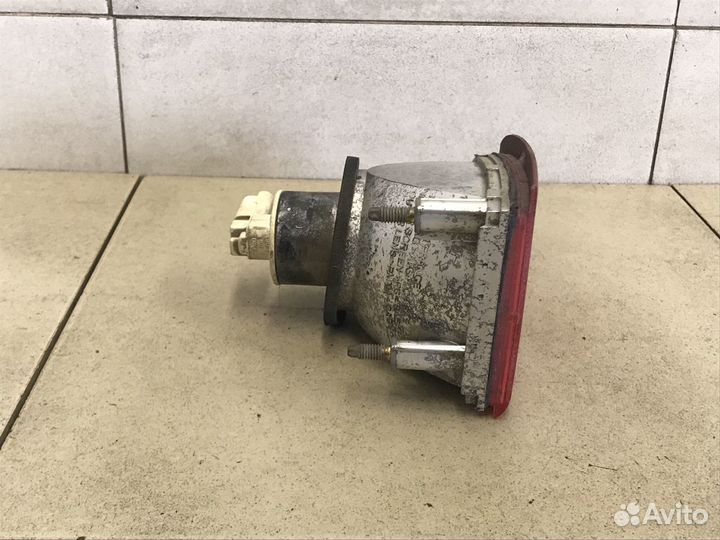 Фонарь задний внутренний правый Primera P12E 2002