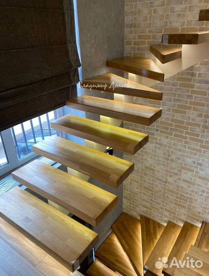 Деревянные ступени для лестниц и комплектующие