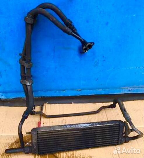 Радиатор масляный Mercedes W463 G463 Гелик