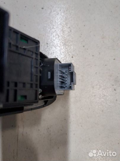 Кнопка стеклоподъемника Volkswagen Atlas, 2019