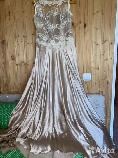 Платье свадебное