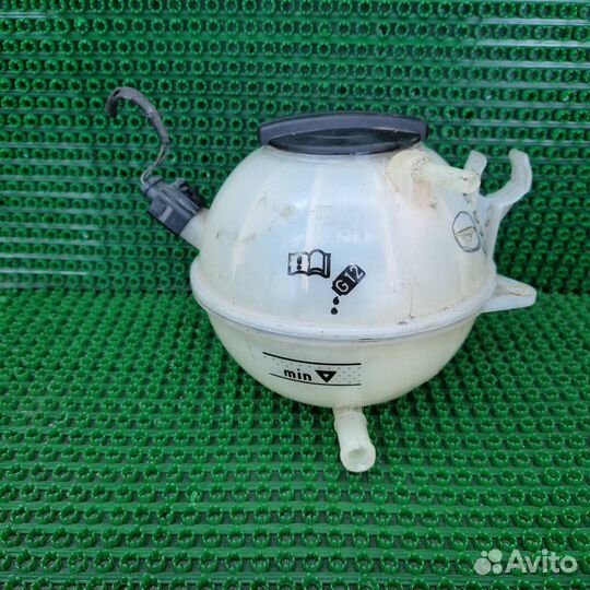 Бачок расширительный Volkswagen Tiguan 5N1 2008