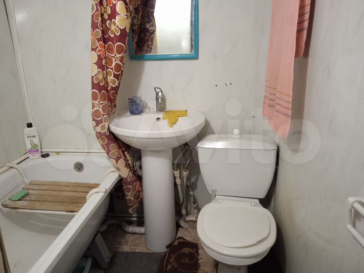 4-к. квартира, 80 м², 1/1 эт.