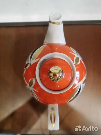 Чайник фарфоровый