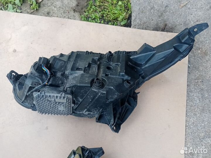 Фара на Рейнж Ровер Велар 2019г