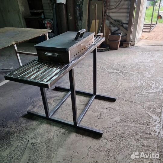 Мангал из мощного металла