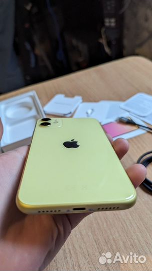 iPhone 11, 64 ГБ