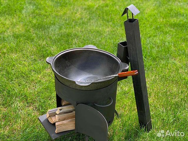 Казан чугунный 8 литров+печь с трубой с дверцей