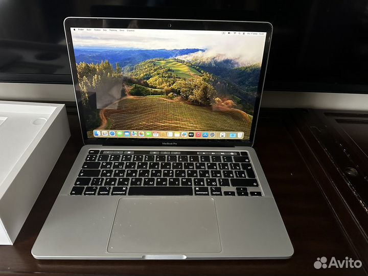 Apple MacBook Pro 13 2020 Touch bar