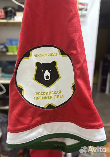 Футболка и бейсболка арсенал