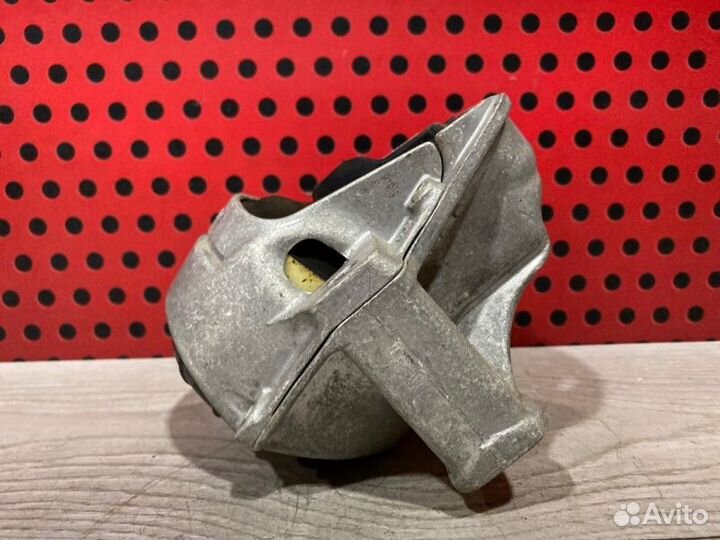 Подушка крепления двигателя Porsche Macan 95B 2021