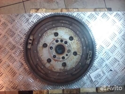 Маховик демпферный бензиновый BMW 3 E90/E91 (76G39