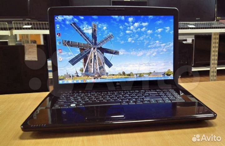 Игровой Ноутбук DNS A17HC/i5 2430/4GB/GT540/HDD