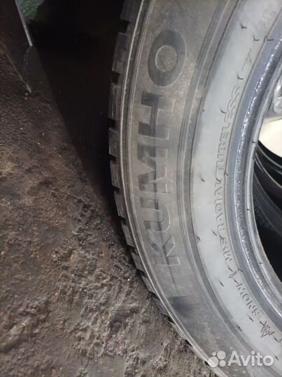 Kumho WinterCraft SUV Ice WS31 225/60 R17