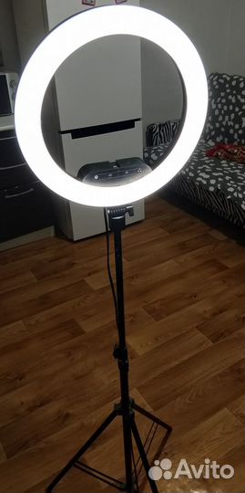 Кольцевая лампа