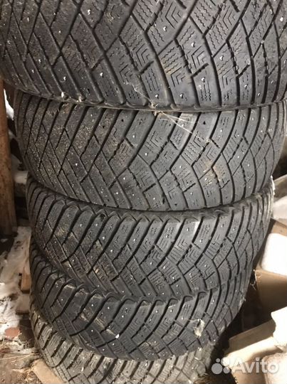 Goodyear UltraGrip 215/65 R16