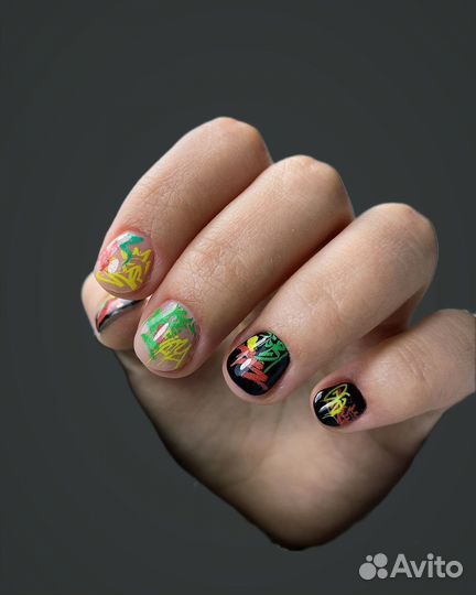 Маникюр и педикюр