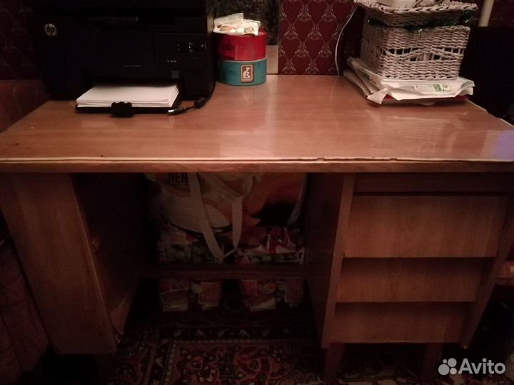 Детский письменный стол