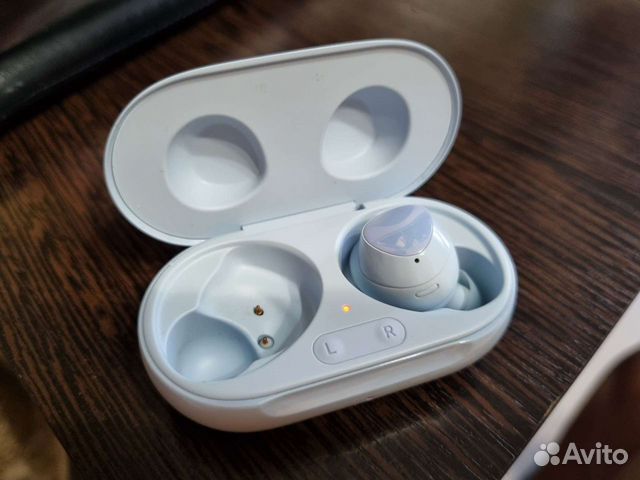 Samsung galaxy buds plus