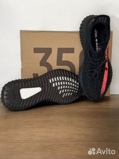 Кроссовки женские Adidas Yeezy