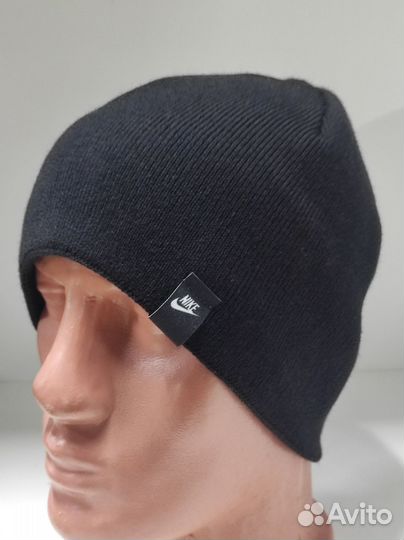 Мужская шапка классическая