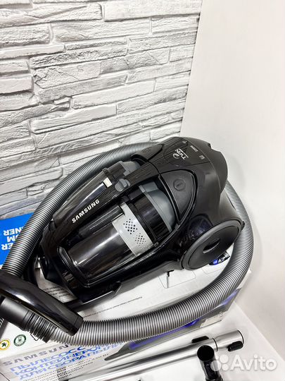 Пылесос с контейнером Samsung SC8874