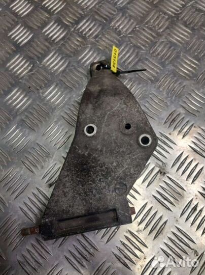 Кронштейн гидроусилителя Audi 80 B3 026145515