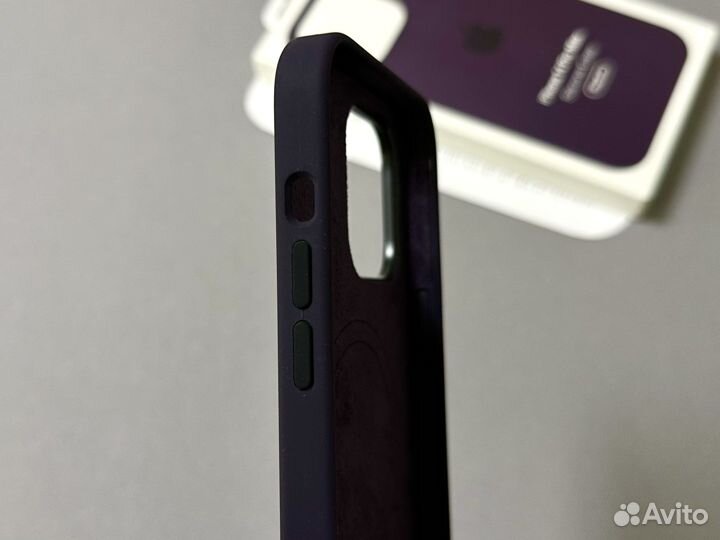 Чехол на iPhone 14 Pro Max Silicone Case