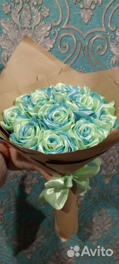 Цветы из атласных лент