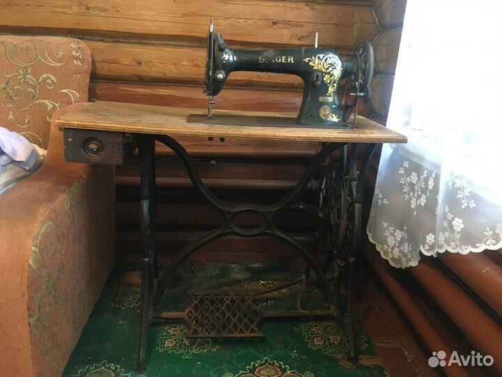Швейная машинка сингер