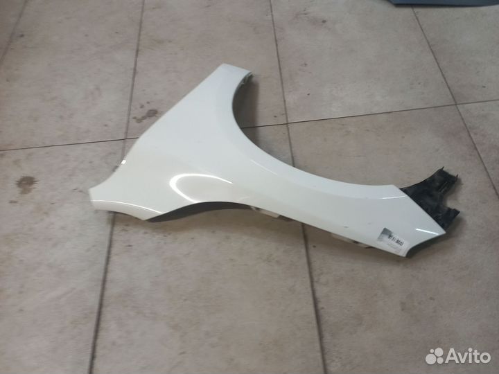 Крыло переднее левое Volvo S60 2013-2018 год