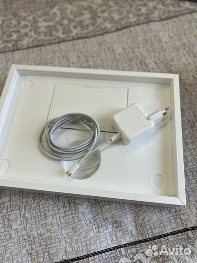 Apple MacBook Pro A2338, 13.3 16гб 256гб