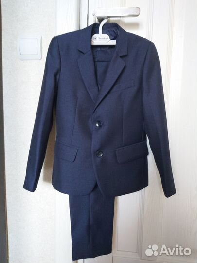 Костюм тройка для мальчика р-р 122-128ф