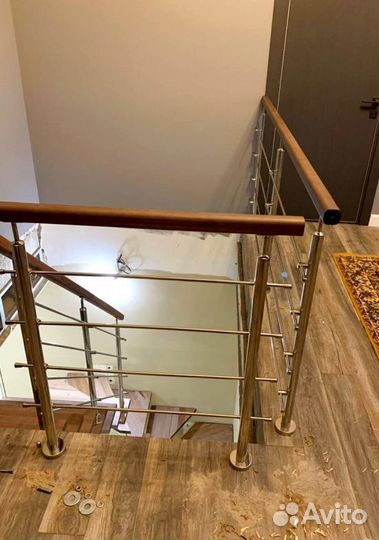 Перила деревянные с установкой