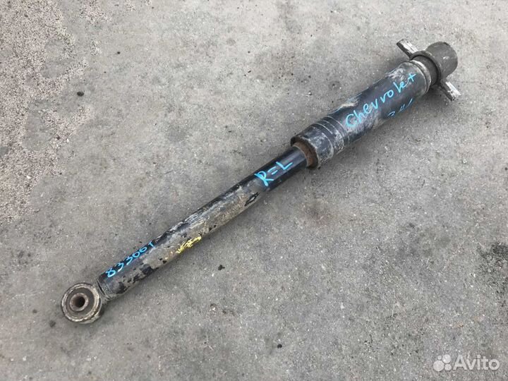 Стойка задняя Chevrolet Cruze J300 амортизатор