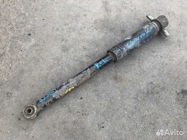 Стойка задняя Chevrolet Cruze J300 амортизатор