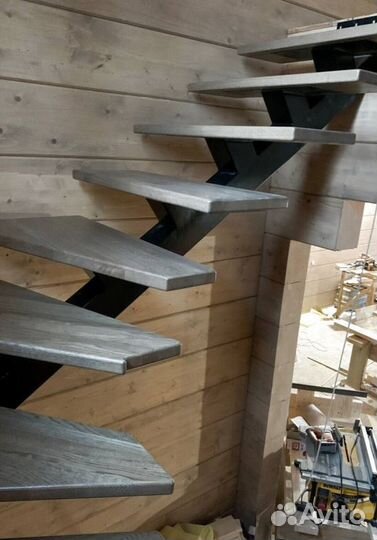 Металлокаркас для лестницы 